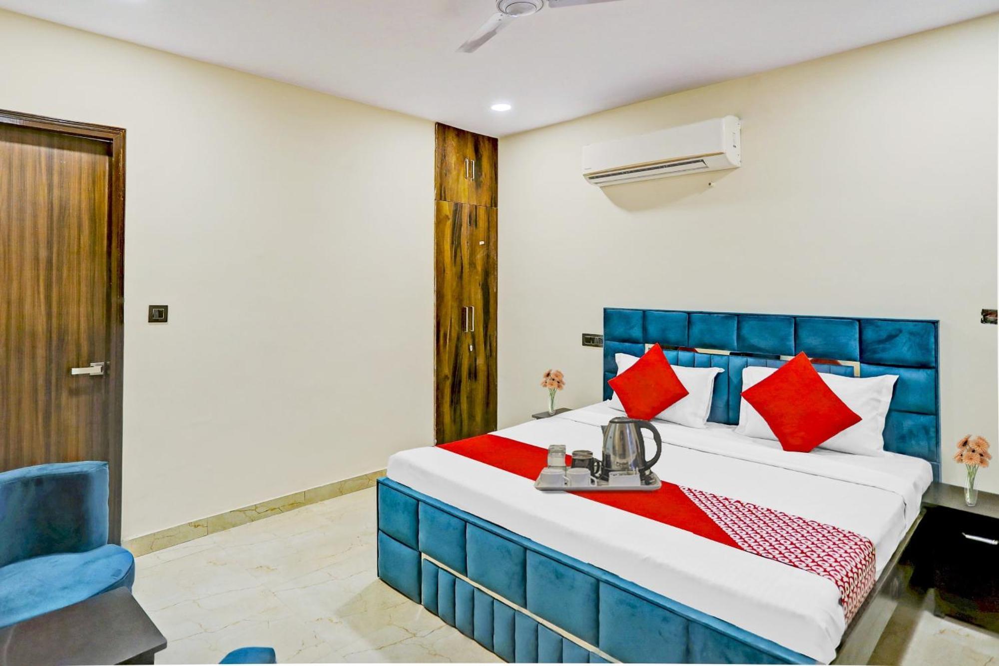 Hotel O Royal Lotus Stay Near Ip Extension Metro Station Nuova Delhi Esterno foto