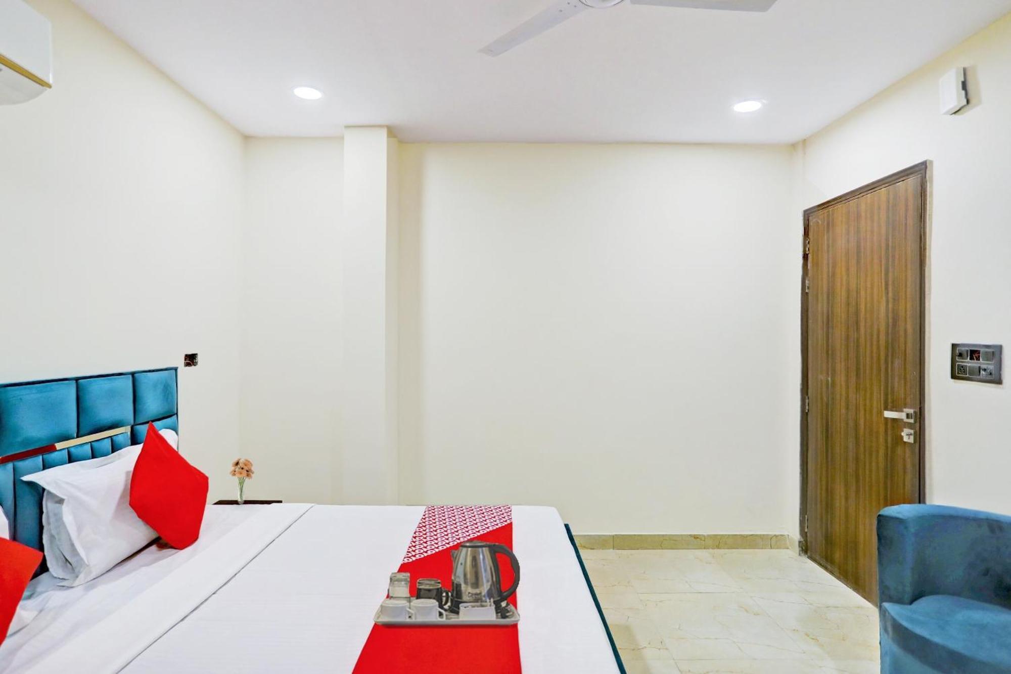 Hotel O Royal Lotus Stay Near Ip Extension Metro Station Nuova Delhi Esterno foto